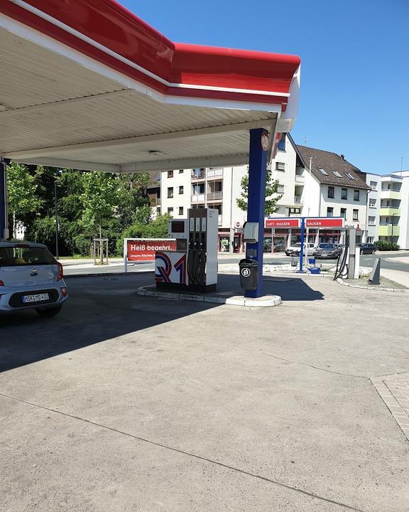 Q1 Tankstelle